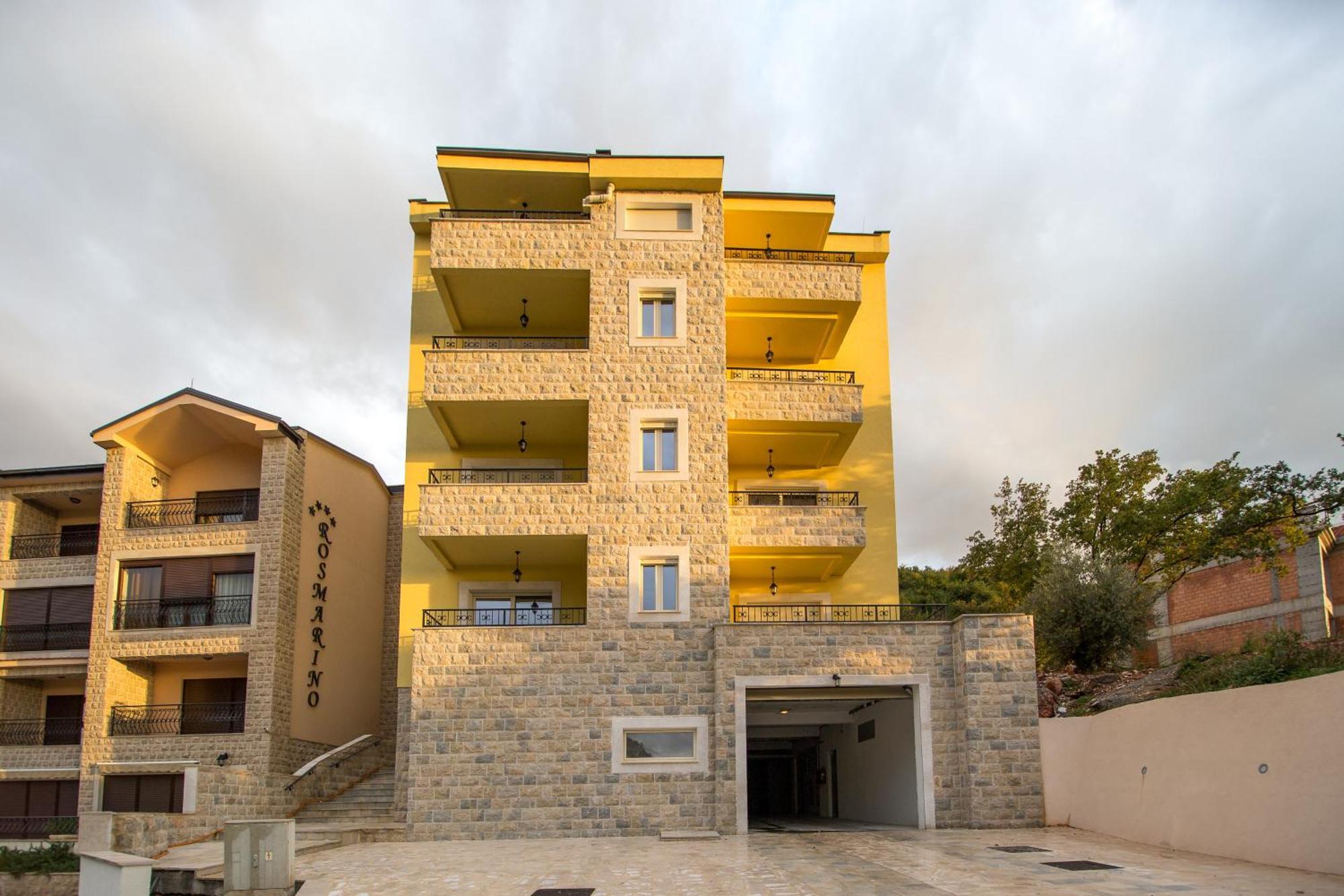 Lux Apartment Amarin Przno  Exterior photo